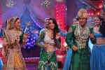 malaika arora khan dancing with Shraddha & Sudip Sahir at the wedding of Lakshmi and Arjun in _Main Lakshmi Tere Aangan Ki_.JPG