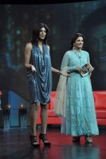 Sushmita Sen, Raveena Tandon at Raveena_s chat show for NDTV on 17th April 2012 (153).JPG