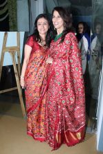 Shobha De at the launch of Soha Parekh_s Sari - Splendour In Thread in Mumbai on 18th April 2012 (47).JPG