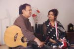 Bhupinder Singh and Mitali Singh at rehersal for the upcming music album Aksar on 22nd April 2012 (5).JPG