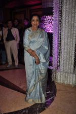 Asha Bhosle at Sunidhi Chauhan_s wedding reception at taj lands end in Bandra, Mumbai on 26th April 2012 (6).JPG