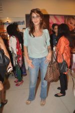 Farah Ali Khan at the launch of Bhagyashree_s store in Juhu, Mumbai on 25th April 2012 (93).JPG