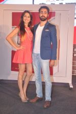 Imran Khan, Anusha Dandekar unveils MTV The One in Mumbai on 27th April 2012 (28).JPG