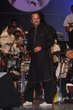 Suresh Wadkar at Laxmikant Pyarelal nite in Mum on 27th April 2012 (43).JPG