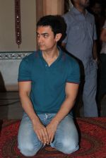 Aamir Khan promotes Satyamev Jayate on star plus serial sets in Andheri, Mumbai on 30th April 2012 (18).JPG