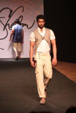 promotes Fatso at Shalom fashion show in Andrews, Bandra, Mumbai on 30th April 2012 (28).JPG