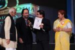at 143rd Dadasaheb Phalke Academy Awards 2012 on 3rd May 2012 (124).JPG