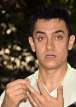 Aamir Khan discusses Satyamev Jayate with media on 6th May 2012 (23).JPG