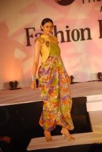 at Goradia fashion show in Mumbai on 4th May 2012JPG (359).JPG