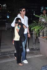 Shahrukh Khan snapped with daughter Suhana on 8th May 2012 (7).JPG