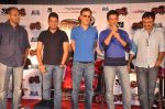 Vidhu Vinod Chopra, Sharman Joshi, Rajkumar Hirani, BHushan Kumar at Ferrari Ki Sawari first look in Cinemax, Mumbai on 8th May 2012 (5).JPG