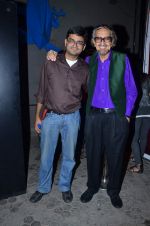 Alyque Padamsee at Bob Dylan tribute by Mukul Deora in Blue Frog on 9th May 2012 (110).JPG