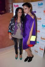 Sameera Reddy at The Hab store launch in Mumbai on 9th May 2012 (86).JPG