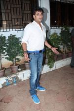 Ravi Kishan at lyrics writer Shabbir Ahmed wedding reception in Mumbai on 13th May 2012 (3).JPG