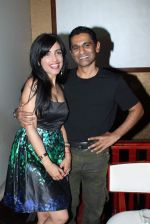 Vinod Nayar, Shibani Kashyap at Teenu Arora album launch in Mumbai on 14th May 2012 (60).JPG