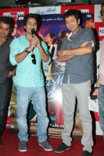Shahid Kapoor,Kunal Kohli at Big FM in Mumbai on 16th May 2012(56).JPG