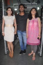 Devshi Khanduri at Physemo Fitness Studios in Kotia Nirman, Behind Fun Republic, Andheri on 18th May 2012 (69).JPG