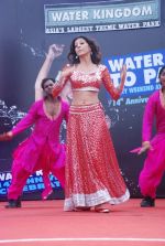Vida Samadzai at Water Kingdom in Malad, Mumbai on 20th May 2012 (30).JPG