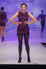 at NIFT Graduation fashion show in Lalit Hotel on 20th May 2012 (54).JPG