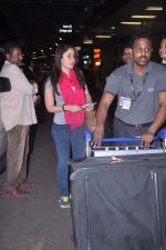 Kareena Kapoor snapped at airport, Mumbai on  25th May 2012 (12).JPG