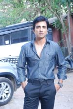 Sonu Sood on the sets of Movers N Shakers in Goregaon on 25th May 2012 (4).JPG
