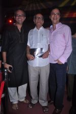 Vidhu Vinod Chopra promote Ferrari Ki Sawari in Bandra, Mumbai on 25th May 2012 (40).JPG