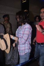 Preity Zinta snapped at the airport on 27th May 2012 (1).JPG