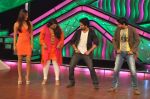 Geeta Kapoor, Shahid Kapoor, Priyanka Chopra on the sets of Lil Masters on 28th May 2012 (38).JPG