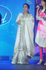 Asha Bhosle at Launch of Sony Indian Idol in J W Marriott, Mumbai on 29th May 2012 (25).JPG