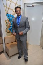 Gulshan Grover at the diamond boutique GREECE launch by Zoya in Mumbai Store on 30th May 2012 (92).JPG