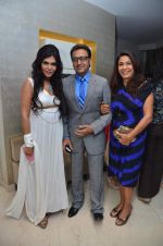 Gulshan Grover at the diamond boutique GREECE launch by Zoya in Mumbai Store on 30th May 2012 (95).JPG