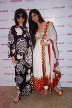 Neeta Lulla, Nishka Lulla at Indian Hanger anniversary bash with Neeta Lulla fashion show in Mumbai on 2nd May 2012 (299).JPG