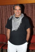 at Anjan Shrivastava birthday in Raheja Classic, Mumbai on 2nd May 2012 (16).JPG