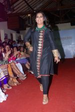 at Indian Hanger anniversary bash with Neeta Lulla fashion show in Mumbai on 2nd May 2012 (108).JPG
