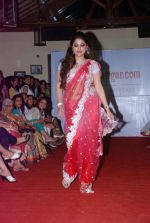 at Indian Hanger anniversary bash with Neeta Lulla fashion show in Mumbai on 2nd May 2012 (109).JPG