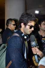 Shahid Kapoor arrive at Singapore for IIFA 2012 on 6th June 2012 (34).JPG