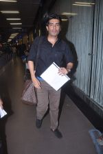 Manish Malhotra leave for London in International Airport on 8th June 2012 (7).JPG