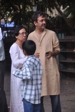 Rajkumar Hirani at Suresh Hirani_s prayer meet in Mumbai on 7th June 2012 (76).JPG