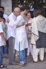 Rajkumar Hirani at Suresh Hirani_s prayer meet in Mumbai on 7th June 2012 (84).JPG