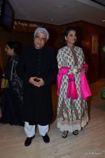 Shabana Azmi, Javed Akhtar at the IIFA Rocks Red Carpet on 8th June 2012 (85).JPG