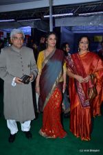 Shabana Azmi, Javed Akhtar, Tanvi Azmi at IIFA Awards 2012 Red Carpet in Singapore on 9th June 2012  (163).JPG