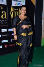 Vidya Balan at IIFA Awards 2012 Red Carpet in Singapore on 9th June 2012  (230).JPG