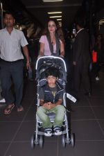 Suzanne Roshan snapped at the Mumbai Airport on 14th June 2012 (27).JPG