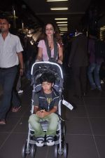 Suzanne Roshan snapped at the Mumbai Airport on 14th June 2012 (28).JPG