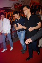 Aamir Khan, Vidhu Vinod Chopra at Ferrari Ki Sawari premiere in Mumbai on 14th June 2012 (68).JPG