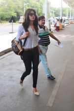 Priyanka Chopra snapped on way to Indore on 14th June 2012 (7).JPG