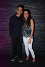 Vir Das and Shruti Seth introduce stand up comedy in the suburbs at Apicus in Andheri, Mumbai on 14th June 2012 (25).JPG