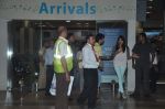 Shahid Kapoor, Priyanka Chopra arrive from Delhi and straight go to watch their film at Ketnav in Bandra on 18th June 2012 (36).JPG
