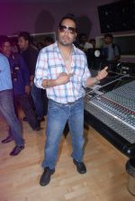 Mika Singh at the song recording of Himmat Wala on 20th June 2012 (38).JPG