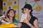 Preity Zinta launches pooja Makhija_s book Eat Delete in Crossword, Mumbai on 20th June 2012 (27).JPG